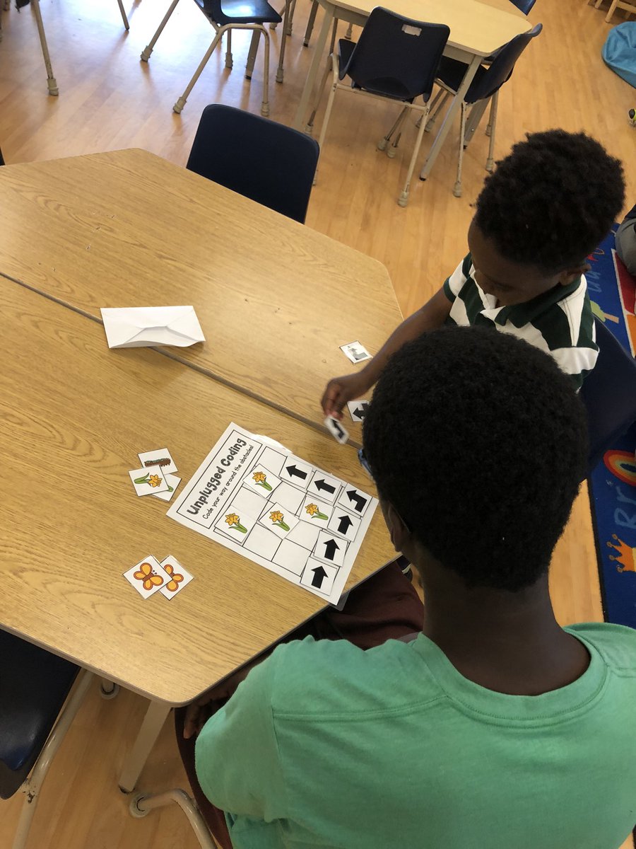 We’ve been learning how to code with our book buddies. Today we experimented with <a href="/BeebotCo/">BeeBot.co</a> 🐝 and unplugged coding activities <a href="/sttimothy3/">St Timothy C.E.S.</a> <a href="/wcdsbNTIP/">wcdsbNTIP</a> #OntEd #Kindergarten #CollaborativeLearning #STEMeducation #CodingInTheClassroom