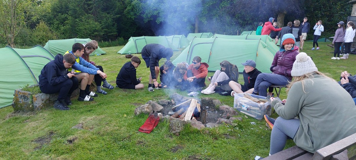 DofE_Ponthigh's tweet photo. Tonight's recreation activities before bed. @PeleTrust @PontHigh https://t.co/f0EFZnCcmE