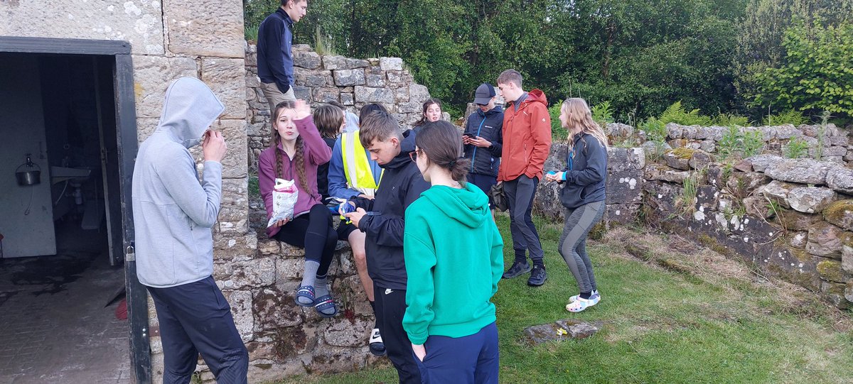DofE_Ponthigh's tweet photo. Tonight's recreation activities before bed. @PeleTrust @PontHigh https://t.co/f0EFZnCcmE