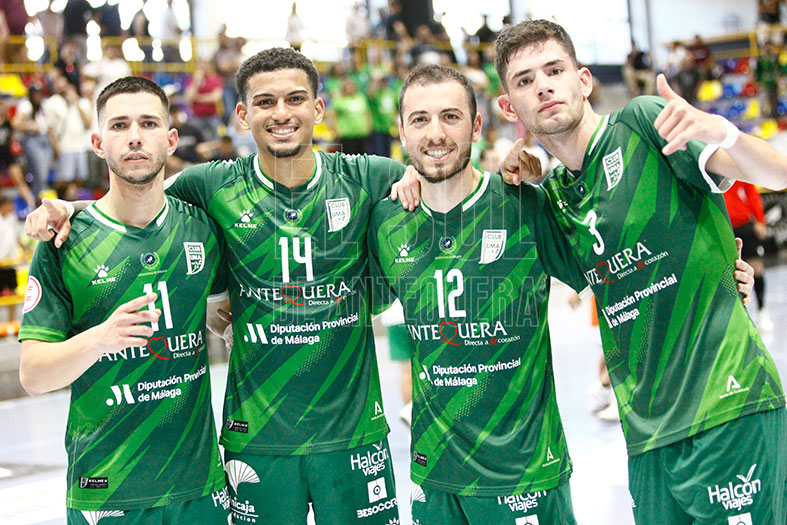 ElSoldAntequera's tweet photo. ⚽ #FútbolSala 📰#Antequera #Deportes 💚 
👉 Cobarro: “Vamos a responder, a dar el paso adelante, tenemos una plantilla muy compensada y tenemos que rematar la temporada”.
@UMAAntequera #SegundaDivisión
#periodismoSOL 
⤵️ Toda la previa: https://t.co/1RbXuhMGWJ https://t.co/XHCJwPKWyw