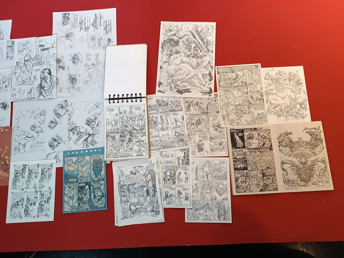 GarzaPapel's tweet photo. Este 3 de mayo pudimos llevar a cabo la presentación del último libro de la editorial, Ninguna historia feliz, primer obra integral de este artista genial que es Carlos Dearmas. 
Quedan algunas fotos, videos y la charla completa que subió la biblioteca:

https://t.co/iLBFTUBNKc https://t.co/jwTgrlDKOO