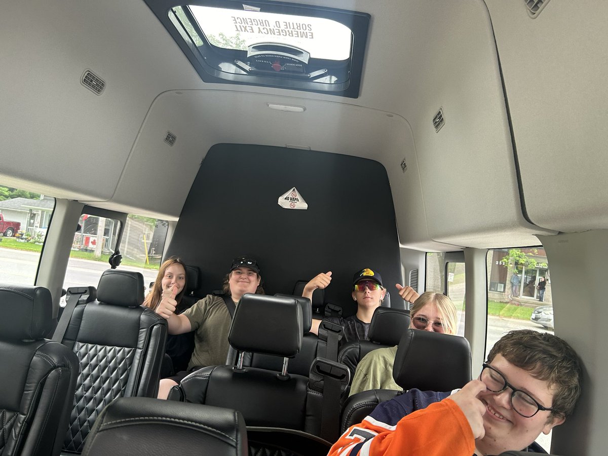 Ms. Helsby Hill tweet media