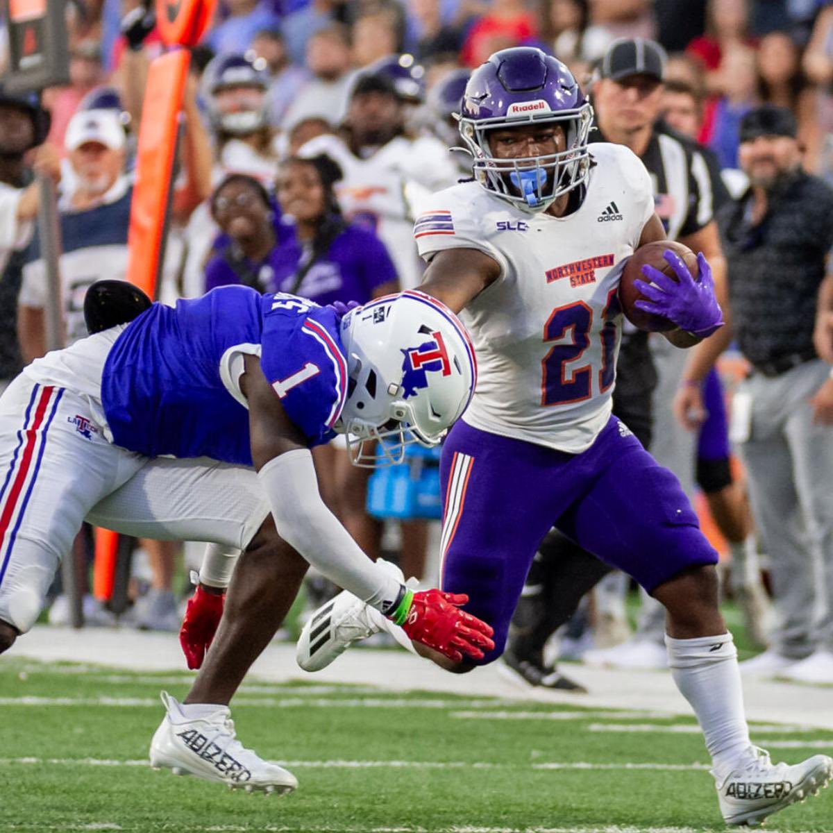 After a great conversation with <a href="/BlaineMcCorkle/">Blaine McCorkle</a> and <a href="/coachpcarter/">Coach Perry Carter</a>, i’m extremely grateful to have received a D1 offer from Northwestern State! Fork’ em!