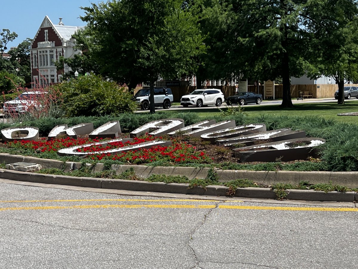 Looking forward for the OU camp on Saturday.   <a href="/CoachVenables/">Brent Venables</a> <a href="/CoachEmmett/">Emmett Jones</a> <a href="/TCHSFootball/">TCHS Falcon Football</a> <a href="/coachkaehn/">Coach Kaehn</a> <a href="/CoachJHardin/">Jacob Hardin</a>