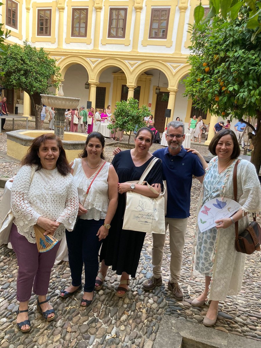 Eucaristía de clausura del año académico y convivencia de los profesores de Religión con nuestro Obispo. Por una Educación  Católica de Calidad, en la que transmitimos el Amor de Dios por todos nosotros #321Despierta #escolapias #calasancio #cordoba #educacion