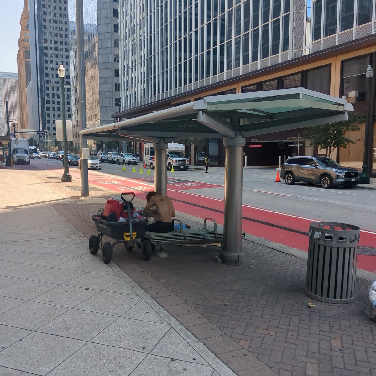 rbkdata's tweet photo. @METROHouston Bus stop #667.  sleeping and loitering right now. https://t.co/tUwkSyKwk8