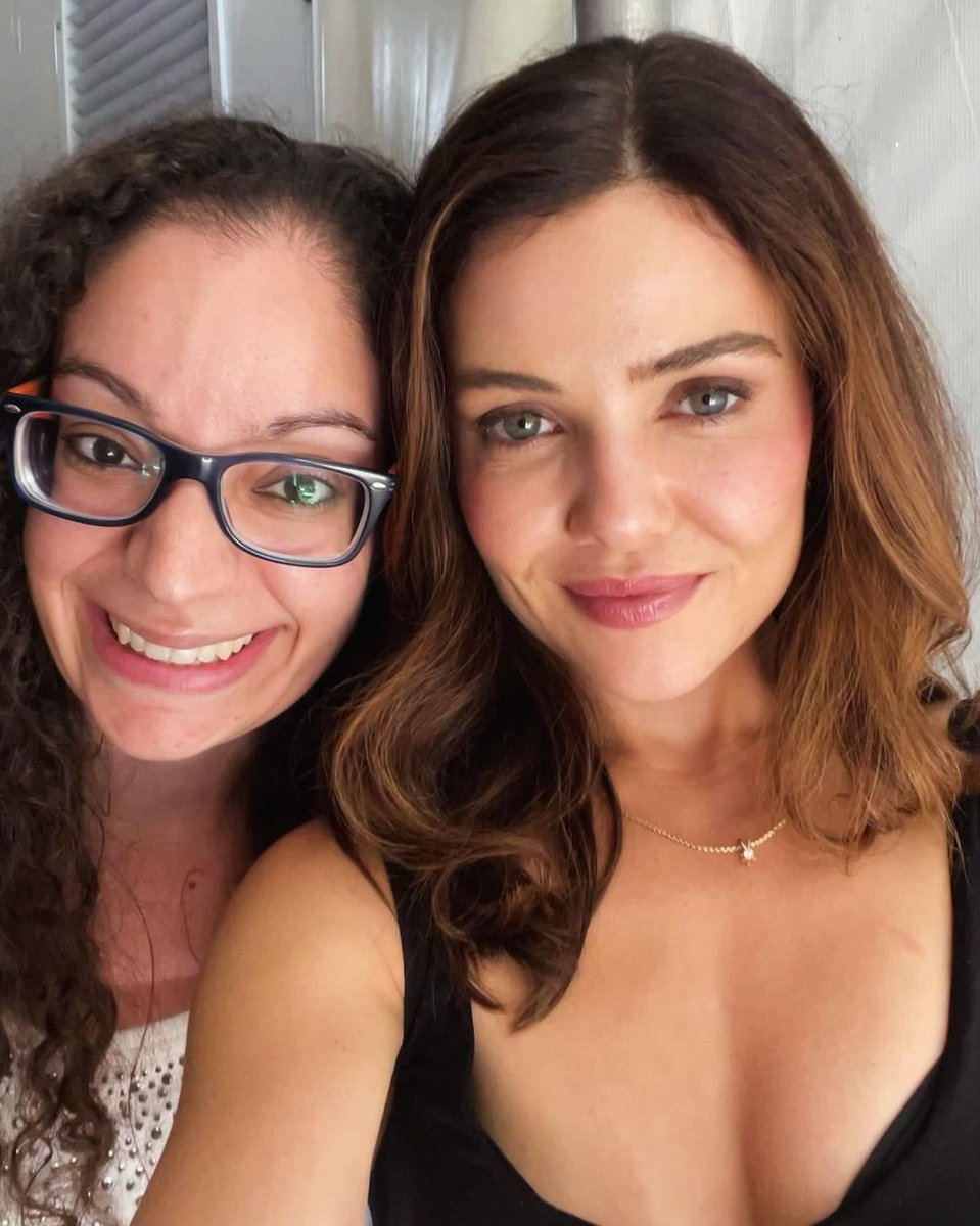Danielle campbell Fan tweet media
