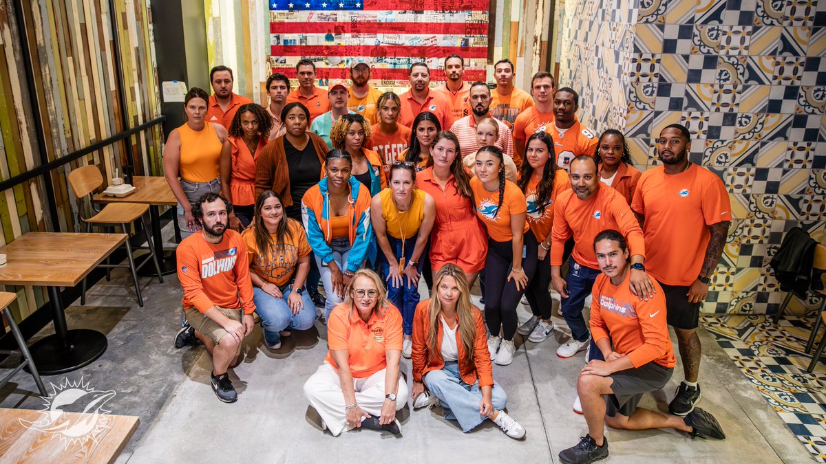 FinsOffTheField's tweet photo. We can all help change our culture and demand an end to gun violence.

Today our staff joined @Everytown to #WearOrange for the 10th Annual #NationalGunViolenceAwarenessDay.

#FootballUNITES https://t.co/r0HMJAB2Nh