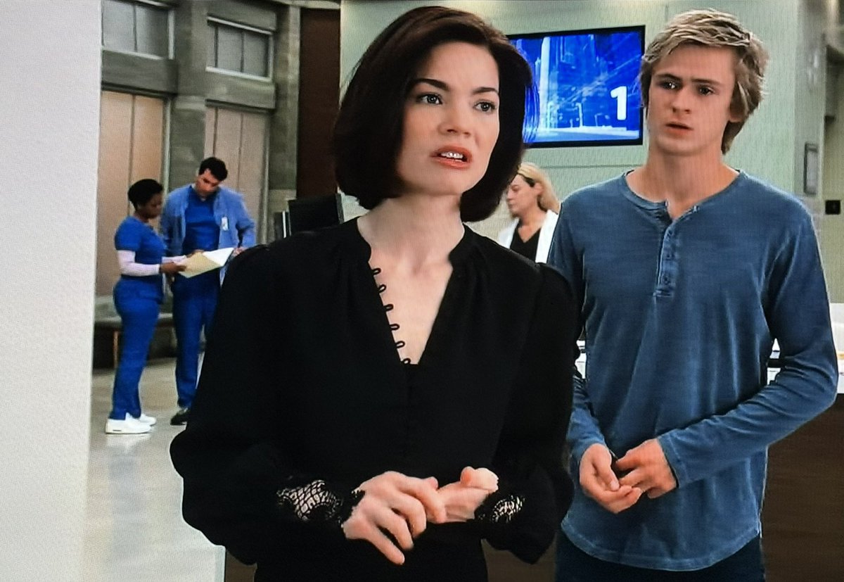 QAFBrianJustin's tweet photo. Jake apologizes to his mom. Liz says he has nothing to be sorry for and that he did the right thing by telling her about 🚩. She says she’ll handle it after she finishes at GH. He worries that’s not a good idea, but she says she’ll see him at home. #GH #LizFF #JakeFF https://t.co/Nqqq5zZk0K