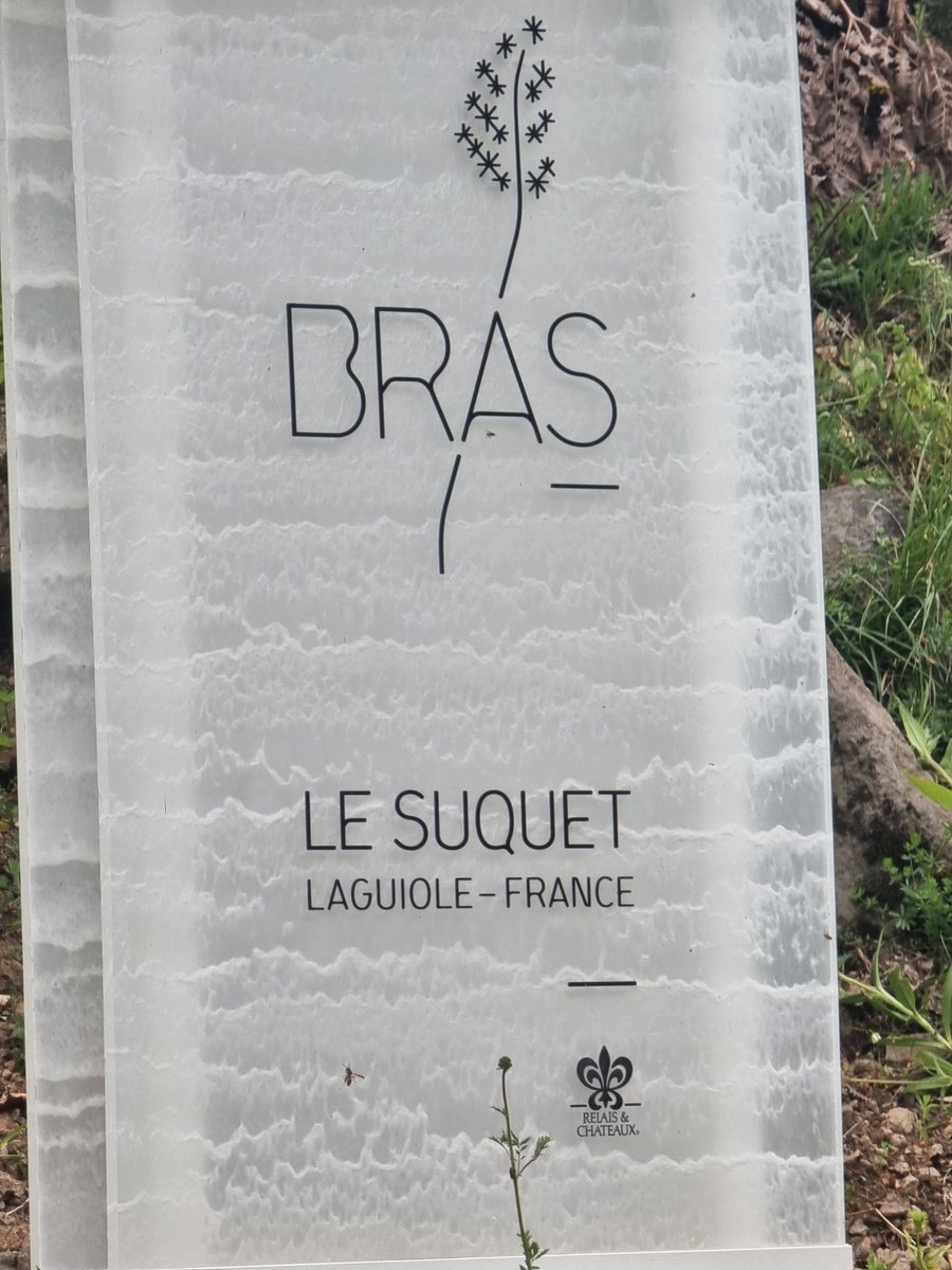 Canalha034's tweet photo. Petit compte-rendu de notre déjeuner au Suquet, le restaurant de Sébastien Bras. ATANSION SPOILER POUR CEUSSES QUI VOUDRAIENT Y ALLER BIENTÔT https://t.co/W5w8GAulvc