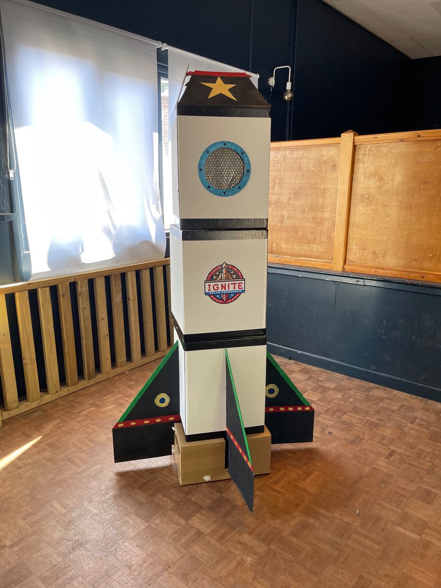 ARKSchoolsMusic's tweet photo. It’s the Ignite Residential weekend, and the dress rehearsal for our Universe-themed musicals! ✨ #musiced #youthmusic https://t.co/G738WDaPMW