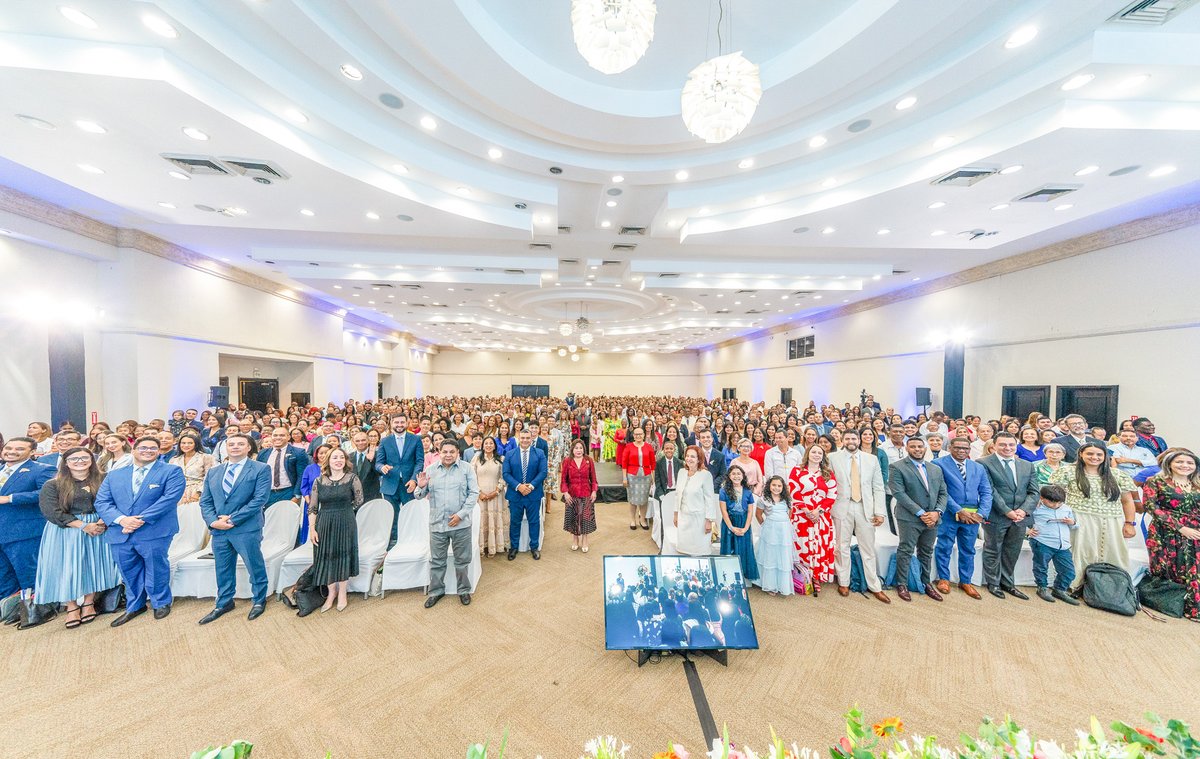 MLPiraquive's tweet photo. 🇩🇴 Fotografías de nuestra visita a Santo Domingo, República Dominicana, el 2 de junio de 2024, donde realizamos un Estudio Bíblico. Iglesia de Dios Ministerial de Jesucristo Internacional. @IDMJIoficial https://t.co/F2k3f0G5ce