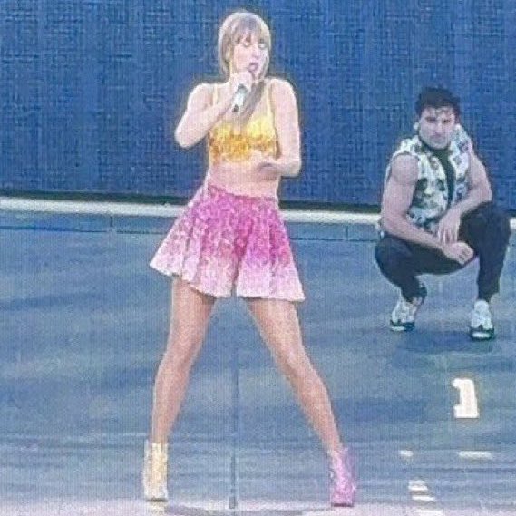 The Eras Tour tweet media