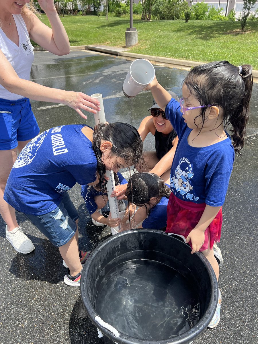 MrsTeetsDIS's tweet photo. Field day water games are always a hit! 💦 https://t.co/H4O8Ge2H61