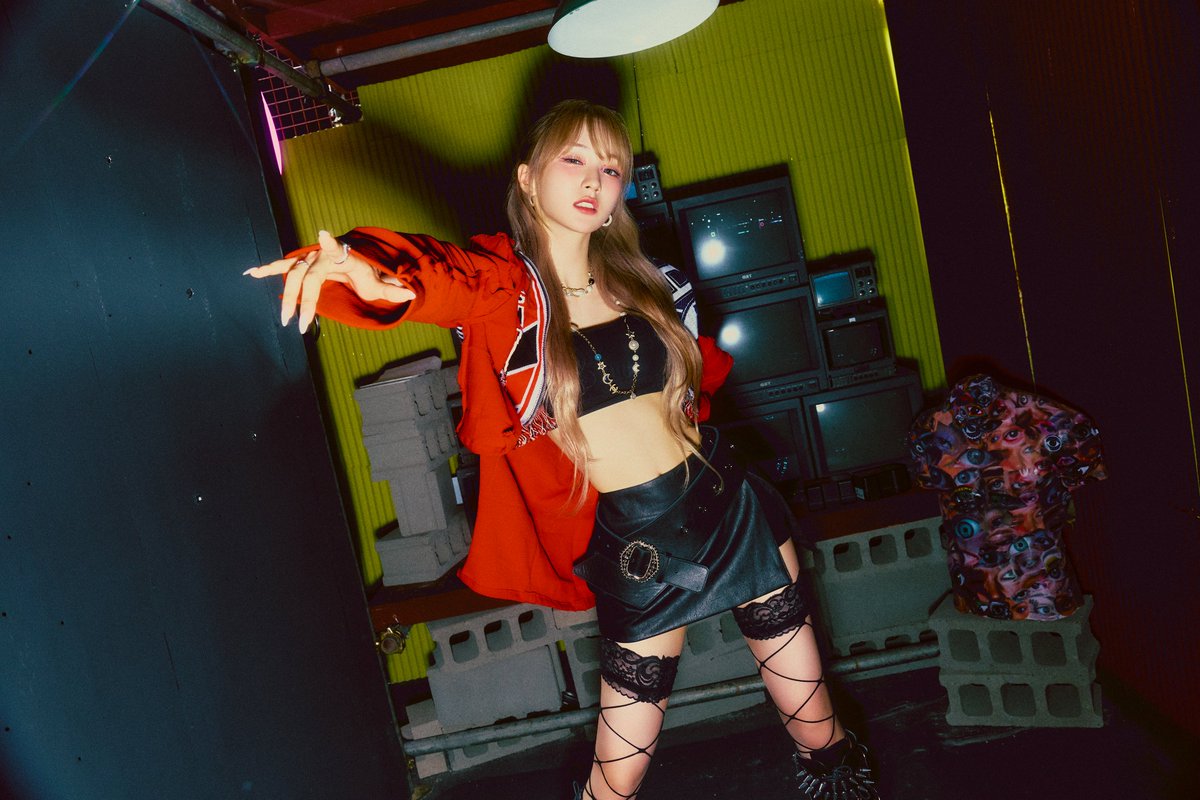 woo!ah! UNFRAMED MAKESTAR サイン ナナ woo!ah! Debut NANA real hand signed broadcast photo (official