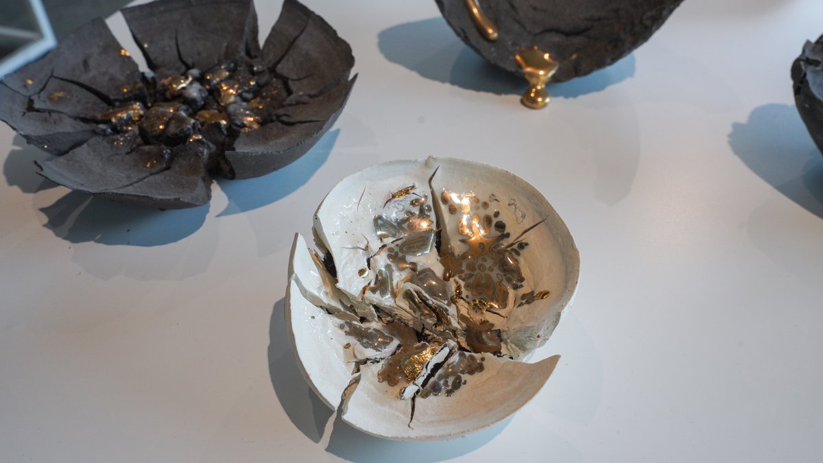 CAAofficialEN's tweet photo. #TheWorldTree CAA’s 2024 Graduation Season - Unveiling the Secrets of the Exhibition

School of Crafts's exhibition, themed Hand·Art·Way, showcases the works of 237 graduates across these three dimensions.

·"Hand" emphasizes hands-on experiences in #ceramics, #glass, #metalwork, and #lacquer woodworking, where students engage with the textures of materials, use of tools, and mastery of techniques, thereby reflecting on and evolving traditional crafts through their creative practice.
·"Art" signifies the School's encouragement of students to unleash their creativity and artistic expression in their handcrafted pieces, using their imagination and aesthetic sense to create unique works that incorporate culture, stories, and emotions.
·"Way" highlights the School's focus on the heritage of craftsmanship. Students are taught to respect the values and diversity of traditional culture, consider the sustainable development of crafts, and think about cultural preservation and social responsibility.

Join us and experience the magic where hand meets art, and tradition meets innovation!

#CAA #chinaacademyofart #university #CAAexhibition #Art #ArtExhibition
#Exhibition #CAAGraduation #2024CAAGraduationExhibition #crafts
#2024CAAGraduationSeason #2024Graduation #
#caagraduationseason2024 #Education #ClassOf2024 #GraduateArt
#heritage #culture #Hangzhou #Zhejiang #China
