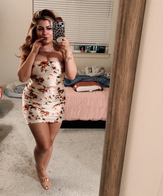 lil dress 😽 https://t.co/ovyhb8mRxK