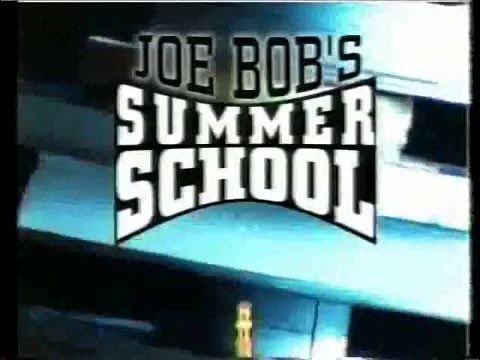 stephenwilson04's tweet image. It's like we've travelled back in time 25 years! 👏👏 #thelastdrivein #joebobssummerschool #mutantfan #joebobbriggs