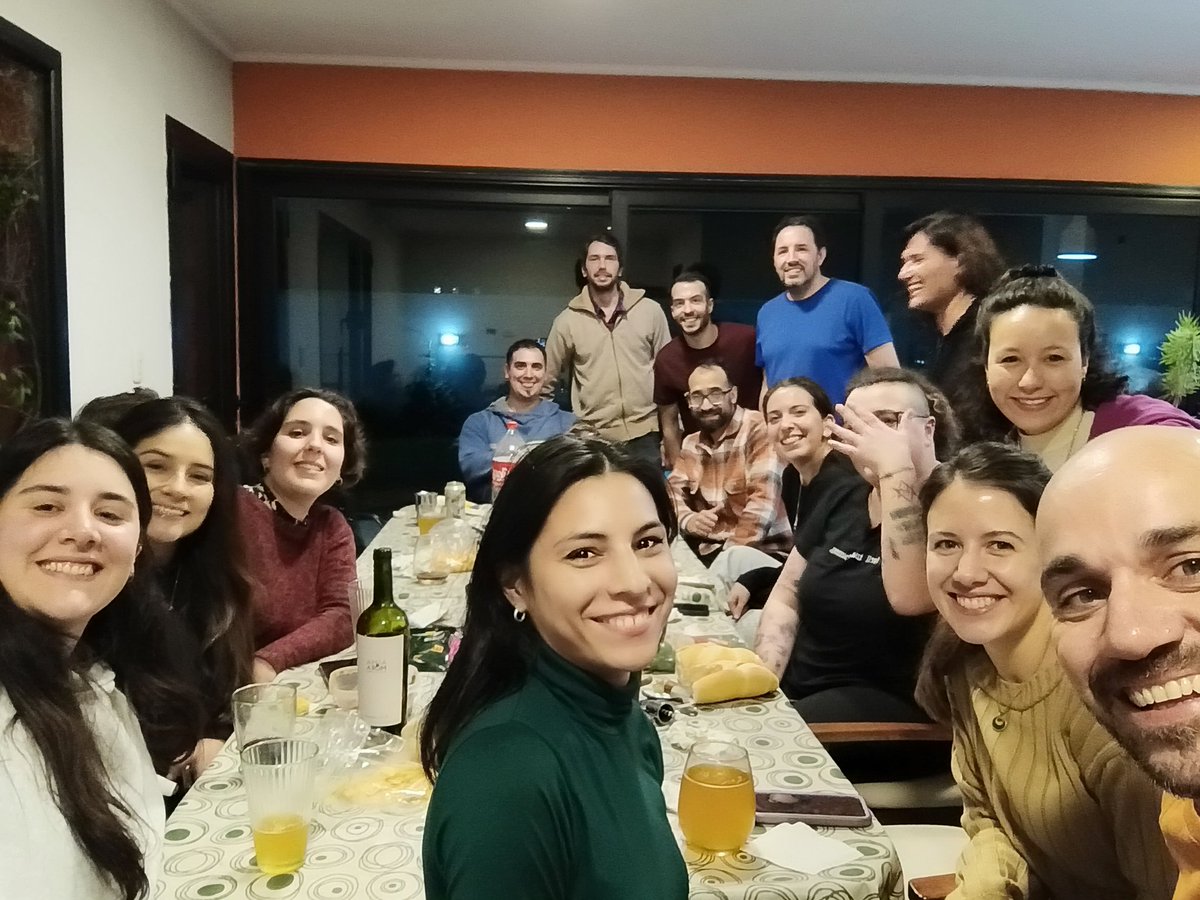 Pablo Strobl-Mazzulla (@pstroblm) on Twitter photo Sobran los motivos para festejar con este grupo que día a día la rompen en la mesada. Gracias por tanto! <a href="/lbd_intech/">Laboratorio de Biología del Desarrollo - INTECh</a> Sobran los motivos para festejar con este grupo que día a día la rompen en la mesada. Gracias por tanto! <a href="/lbd_intech/">Laboratorio de Biología del Desarrollo - INTECh</a>