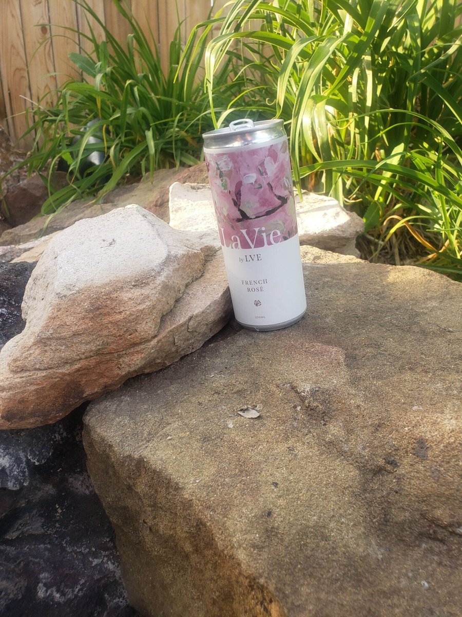 rockhiggi's tweet photo. National Rose's weekend! Celebrate with some great wine #LVErose'#tastingscolorado#boissetbling team https://t.co/BXnS7mKkXj