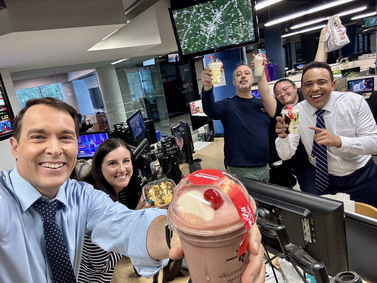 The ‘Friday Night Shake Club’ is real.  And it’s extra tasty tonight with  ⁦<a href="/GoodStuffEater/">Good Stuff Eatery</a>⁩ #FNSC ⁦<a href="/7NewsDC/">7News DC</a>⁩