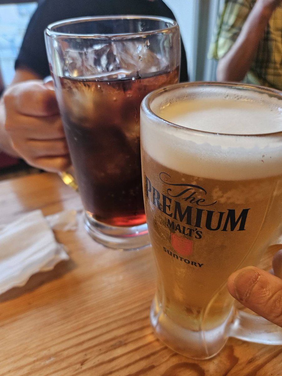 h_yushi0519's tweet image. おはゆう～☀
6/8は私事で…
本日結婚記念日なんです🎂
27年目に突入😌
今日はお互い予定があり昨日お祝い✨（子も来てくれました！）
兼業はじめて丸5年（Web3年）
今年は収入安定が目標🔥
本当妻に感謝です🥰

本日も皆様ファイト✊😆

#Web制作者
#ドローン
#デイトラ
#デイトラコニュニティ