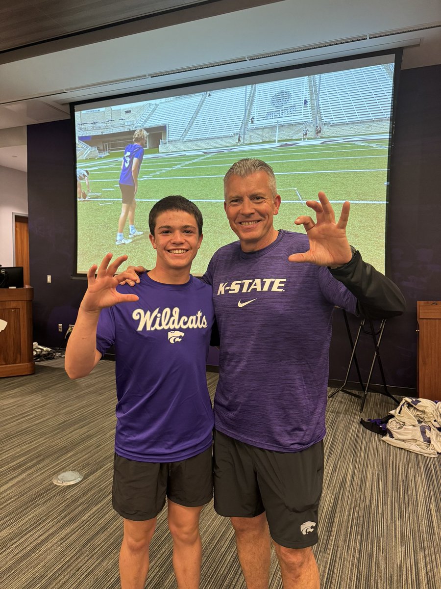 OwenSwirczynski's tweet image. Thank you @KStateFB for the opportunity to compete at the specialist camp. 
@HKA_Tanalski @KohlsSnapping @TurnerBernard1 @cdixonii #AZElite