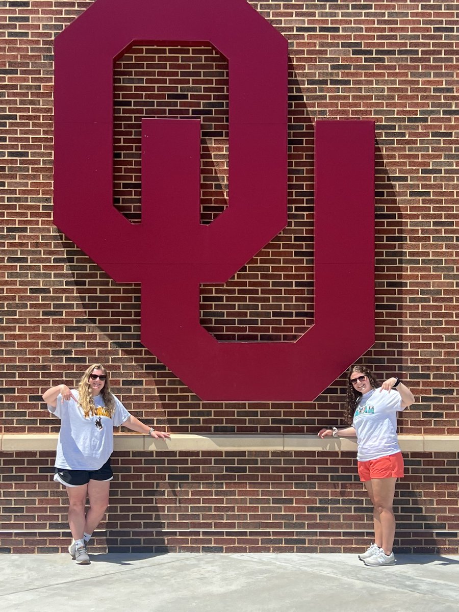 marquel_gibson's tweet photo. My first ever #WCWS was an unforgettable experience. Decided on Tuesday to head to Oklahoma City to watch @OU_Softball bought tickets and drove 13 hours to be there for Wednesdays game #BoomerSooner https://t.co/3BiRfHAsrY