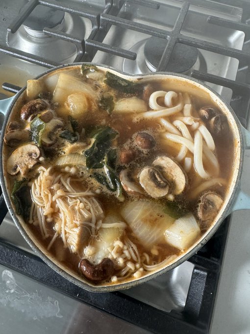 Mushroom Scallop udon😤 https://t.co/U6hlgFTVoa<a href="/tag/mvsales"class="tags"><span>#mvsales</span></a>