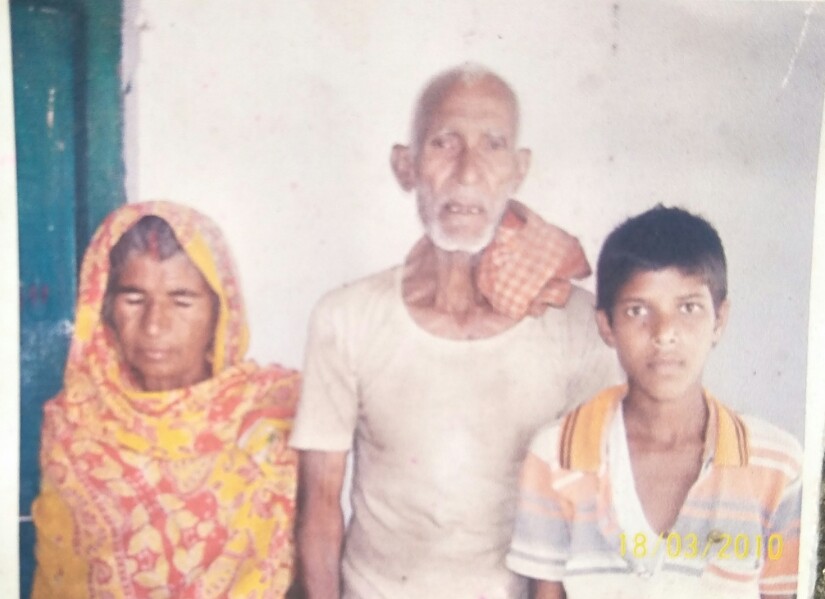 nitishraj8006's tweet photo. Miss you dada and dadi 😭😭
@nitishraj8006 
@nitish_raj8006
#nitish_raj8006 https://t.co/9SEmWjlCGd