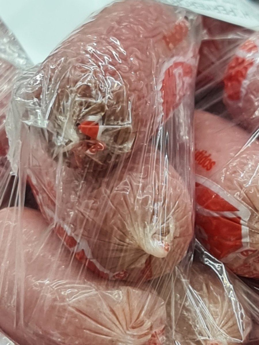 maoeb1986's tweet photo. @Arcsa_Ec @ValarMorgul1s Por favor señores @Arcsa_Ec presten atencion a estos lugares @CoralHipermerca uds cuiden su higiene pagamos por estos productos precios caros y no es justo que uds no vendan esto https://t.co/PTsHNn1UrM