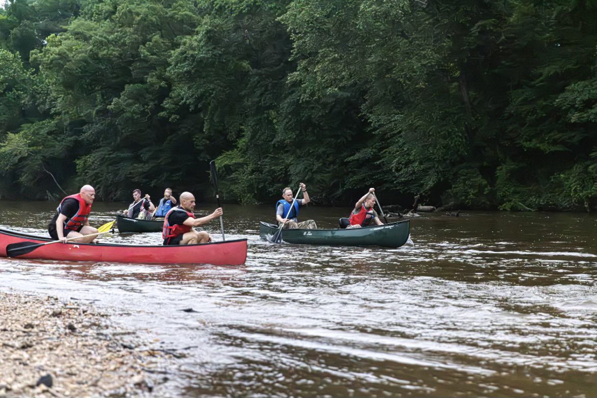 curtisbuzzard's tweet image. Always great to start the day with a leader PT session - this one was fun but tough - run followed by kayaking! Proud to serve with these great leaders!
