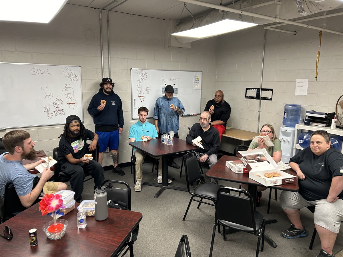 MicroTechEndo's tweet photo. 🍩 Happy #NationalDonutDay! 🍩
Our Ann Arbor staff is enjoying some tasty treats to celebrate. A sweet break for an amazing team!
#MicrotechEndoscopy #TeamCelebration #AnnArbor https://t.co/Ks2knrpJFH