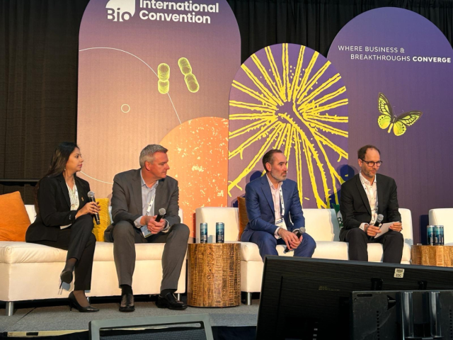 MisterMet's tweet photo. ZS at BIO International https://t.co/Ye6ELyPQE3