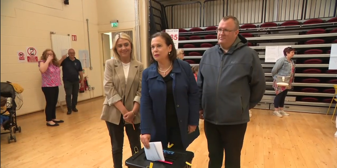 LetsmakeAndyGr1's tweet photo. No photos of ๐ฎ๐ช Ireland's State controlled candidate for the #EuroElections2024 & #Elections2024 casting his vote! #Grifters #MI6 #Garda #ControlledOppositio #StateActor #Freemasons #TheTraitors #farright https://t.co/VAc4J5r67n
