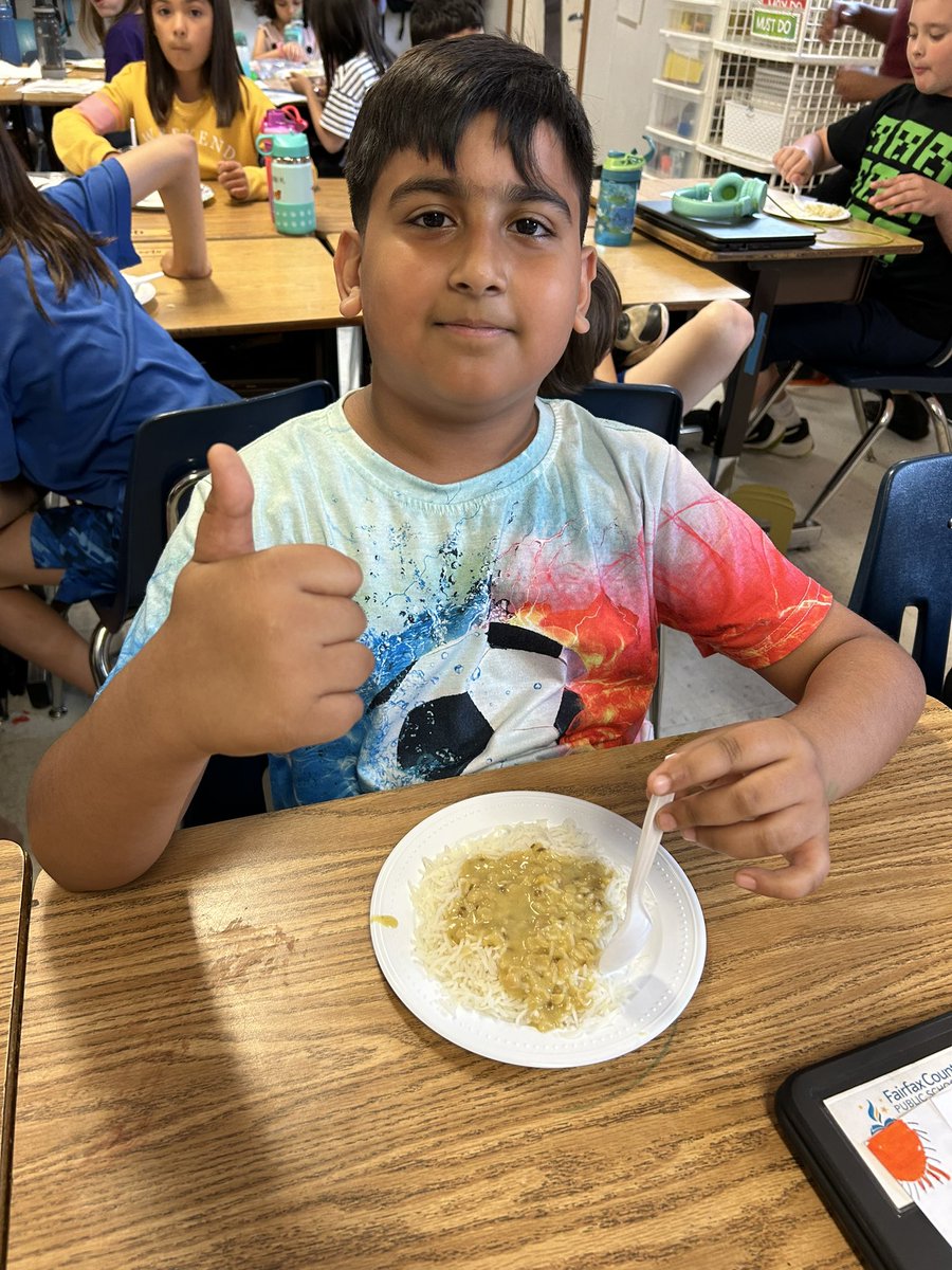 Mrs Jildeh's 3rd Graders (@mes_mrsjildeh) on Twitter photo Baseball pitching, soccer kicking, cheesecake devouring and Daal tasting was the perfect round up for our teachers for the day 🍎 <a href="/Mosaic_ES/">Mosaic Elementary School</a> Baseball pitching, soccer kicking, cheesecake devouring and Daal tasting was the perfect round up for our teachers for the day 🍎 <a href="/Mosaic_ES/">Mosaic Elementary School</a>