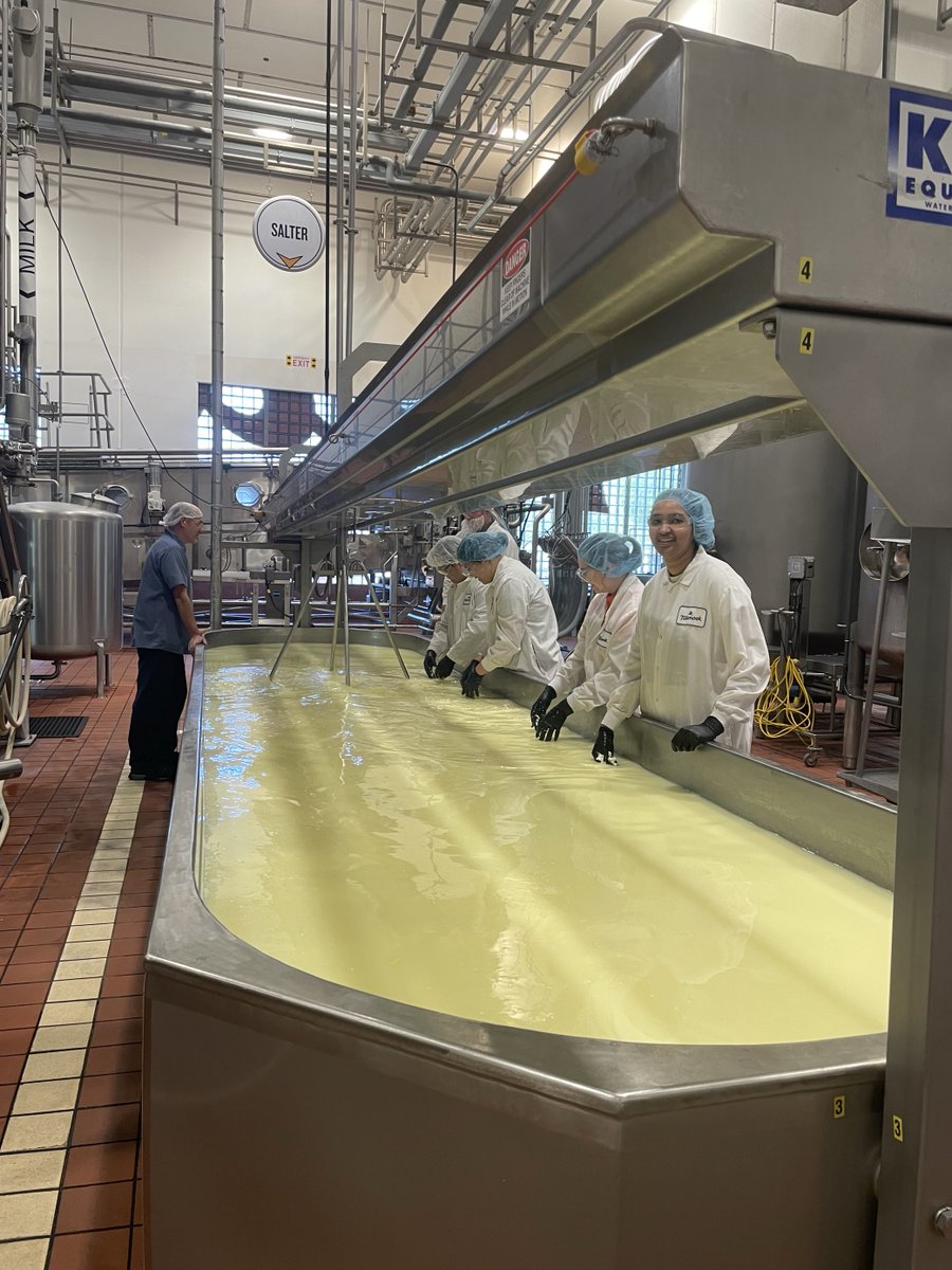 OSUAgSci's tweet image. Our collaboration with @TillamookDairy was a huge success!

Our students had the incredible opportunity to visit Tillamook's state-of-the-art facilities &amp;amp; get hands-on experience in the art of cheese-making. A big thank you to Tillamook for hosting us!

#AgSci #BeaverClassic