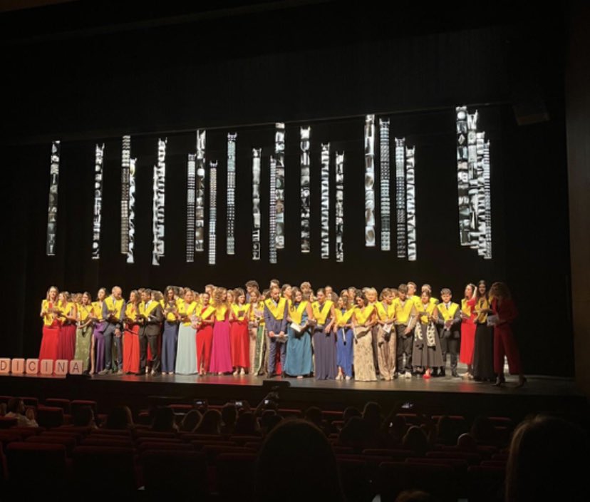 Graduació de la 2a promoció del Grau de Medicina de <a href="/u_medicina/">Facultat de Medicina UVic-UCC</a> enhorabona a tots els graduats i molta sort en la nova etapa, l’esforç ha valgut la pena; gràcies per deixar-nos formar part del vostre camí des de #neuroalthaia <a href="/althaiamanresa/">Fundació Althaia</a>