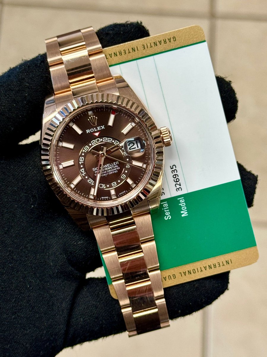 LuxuryWatchGuy1's tweet photo. Happy National Chocolate day 🍫 https://t.co/vhQnqzBHOf