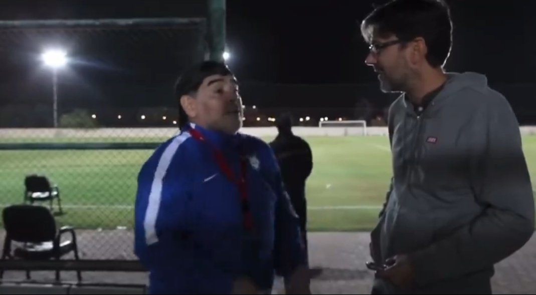 -Y Temperley lo pudo fichar
+Y por que no lo fichó?...Yo le digo a Vila: fichá a Brandán
-Se lo dijiste?
+Se lo dije..cuando nos vimos en Finky
-Y que te dijo el?
+Me dijo "y pero sabes es que tengo a Imbert, tengo a Sanchez" fichá a Brandan, que te importa...