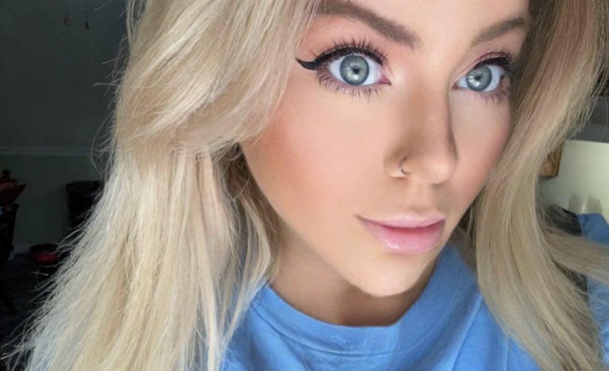 Ashley 🖤 tweet media