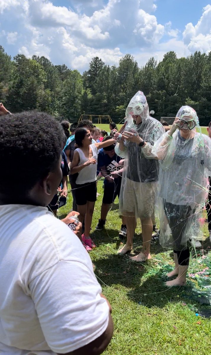 So basically, we got to do the coolest thing ever aka silly string our principals because we are crazy good at taking state tests! <a href="/mere_mere_mere/">Dr. Meredith Maier</a> <a href="/CraigDodson14/">Craig Dodson</a> <a href="/NHVoyagers/">New Hope Elementary</a>