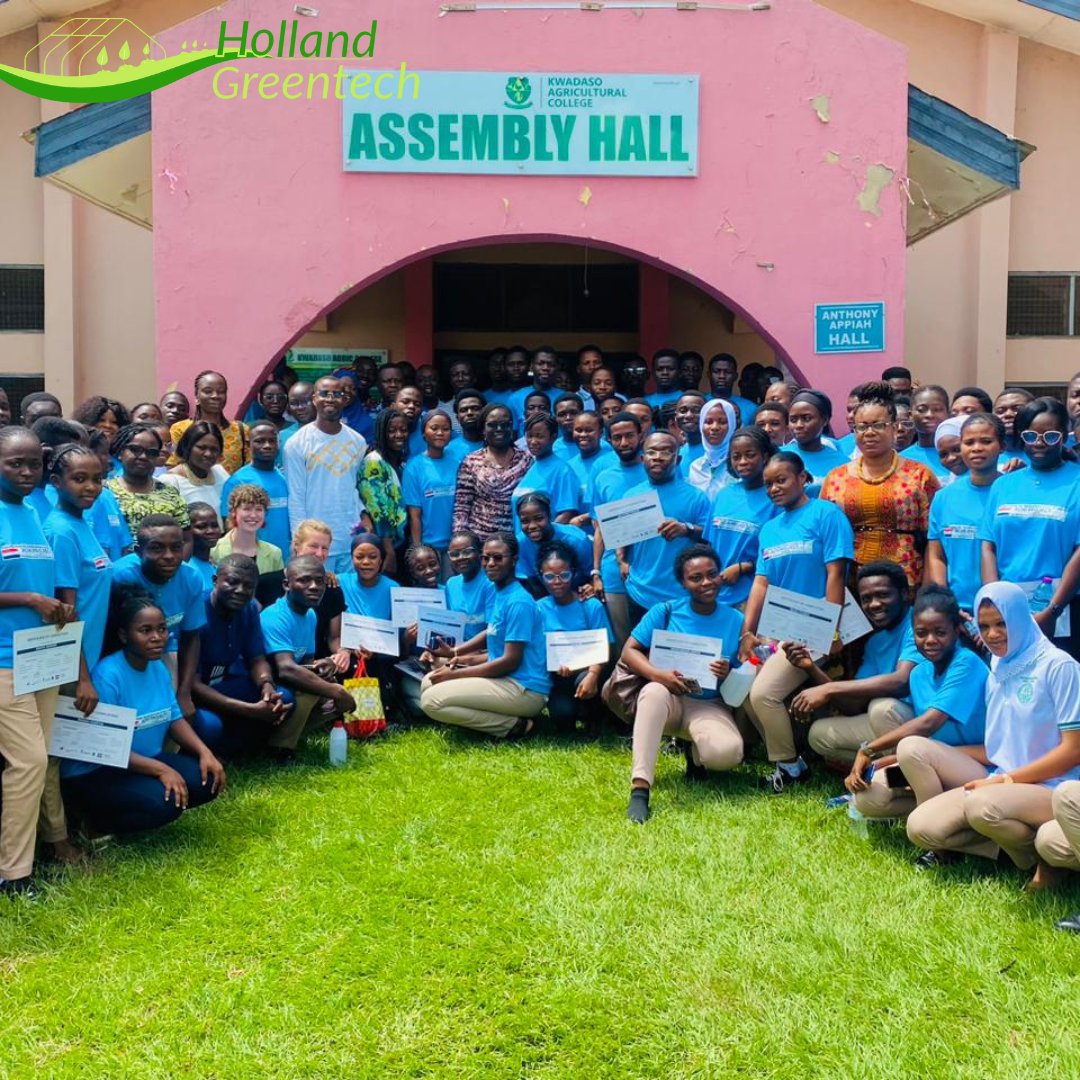 HGTGhana's tweet image. Today at the Kwadaso Agricultural College (KAC), Kumasi, Ghana, a graduation was held for the 7th Cohort of the Archipelago project.

The theme of this year’s graduation was “Entrepreneurship in horticulture: farming as a business."

#HGT #archipelagoproject #tudelft #KAC