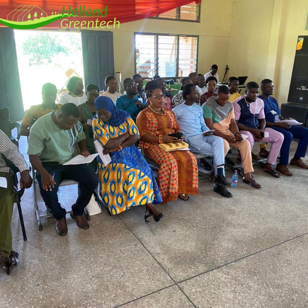 HGTGhana's tweet image. Today at the Kwadaso Agricultural College (KAC), Kumasi, Ghana, a graduation was held for the 7th Cohort of the Archipelago project.

The theme of this year’s graduation was “Entrepreneurship in horticulture: farming as a business."

#HGT #archipelagoproject #tudelft #KAC