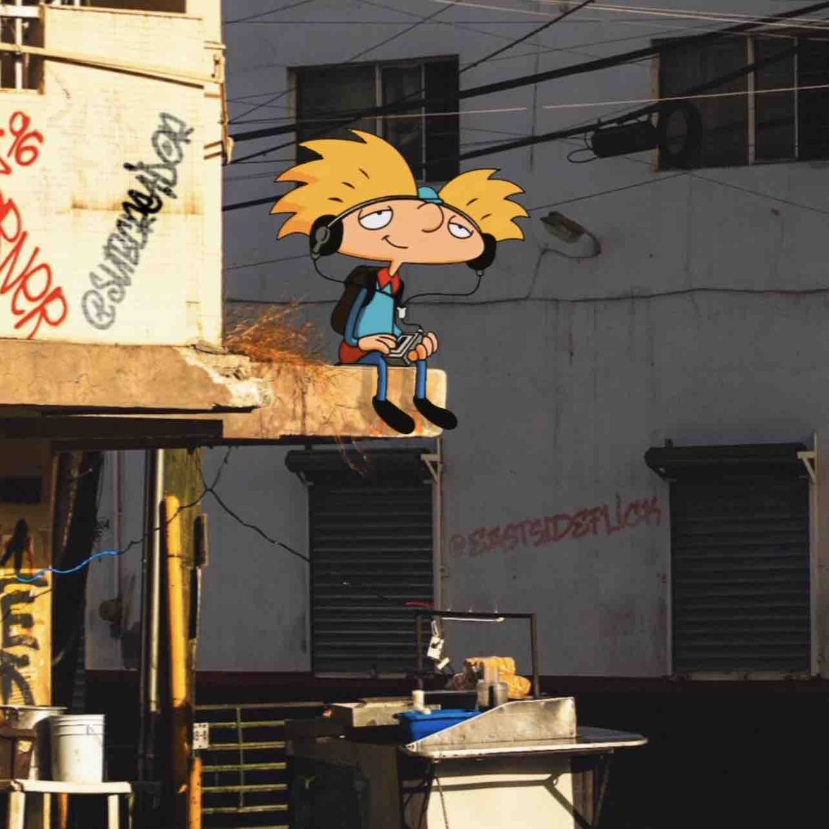 Disponible para cualquier asunto que involucre salir a ver atardeceres.