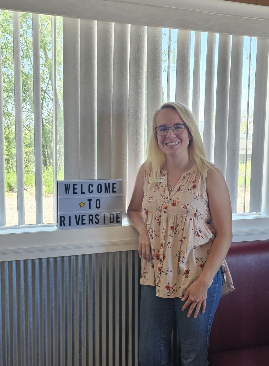 dusty4colorado's tweet image. Had a fantastic time in Wray, mtg &amp;amp; talking w/ folks at both the table for lunch &amp;amp; at businesses. Topics discussed: protect 2A, water, hail damages &amp;amp; deregulation.
Thank you Riverside Cafe for allowing a #CommunityRoundtable.
Thank you City of Wray for your patriotic banners. 🇺🇸