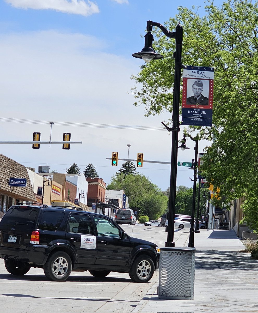 dusty4colorado's tweet image. Had a fantastic time in Wray, mtg &amp;amp; talking w/ folks at both the table for lunch &amp;amp; at businesses. Topics discussed: protect 2A, water, hail damages &amp;amp; deregulation.
Thank you Riverside Cafe for allowing a #CommunityRoundtable.
Thank you City of Wray for your patriotic banners. 🇺🇸