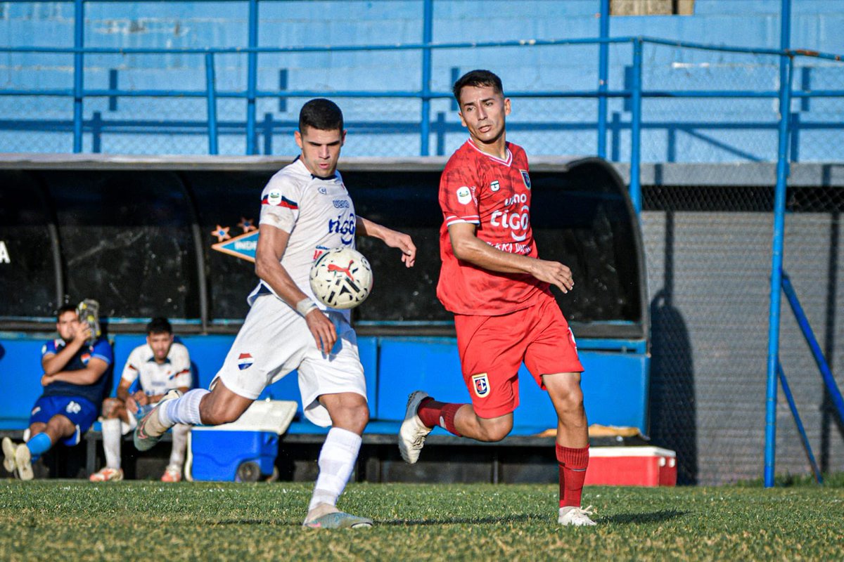 Igualdad en la apertura del 6to. capítulo

Gral. Caballero ZC y 1° de Marzo empataron 1-1.

🗞️ goo.su/oNkfg

#APFPrimeraC ⚽️