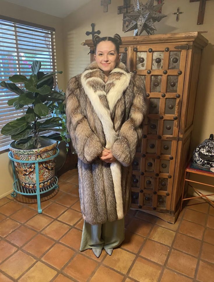 biancafursissy's tweet photo. #furpassion #furfetish #furobssesion #furlove #fur #furlovers #womeninfur #furprincess #fur #fursissy https://t.co/7uzT8zfrKr
