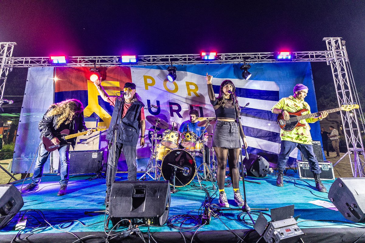 OrsiYamandu's tweet image. ¡Qué lindo se vivió el acto de ayer en Paysandú! Qué linda nuestra fuerza política. Sigamos construyendo la esperanza.